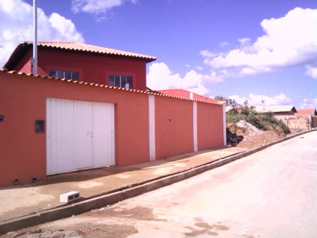 CASA 3 QUARTOS COM SUÍTE